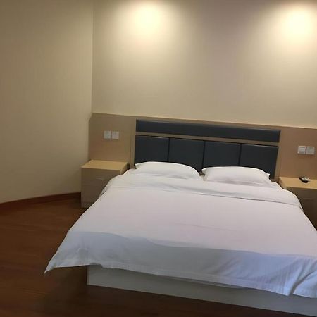 GreenTree Inn Anhui Wuhu Fangte Second Phase Nanxiang Wanshang Express Hotel Luaran gambar