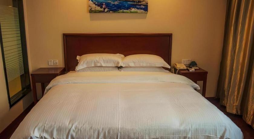 GreenTree Inn Anhui Wuhu Fangte Second Phase Nanxiang Wanshang Express Hotel Luaran gambar